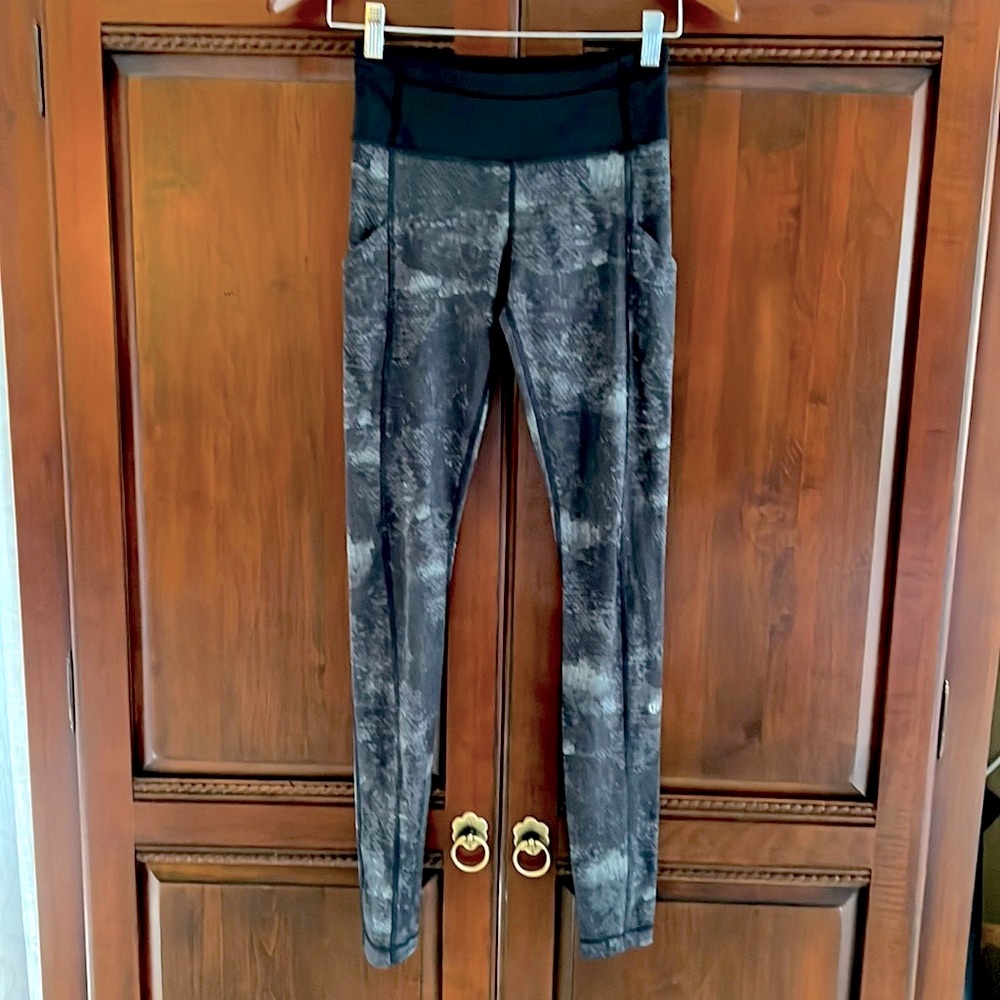 Lululemon Print Leggings Size 2